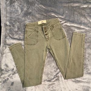 Hollister Super Skinny Jeans Juniors.